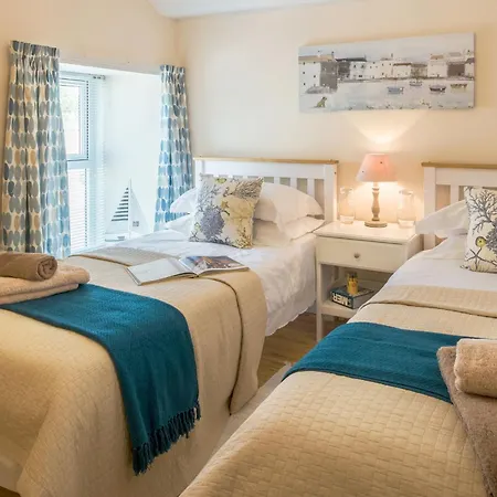 Holiday home Captain's Rest *